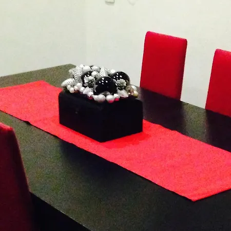 Occidental Apartment *